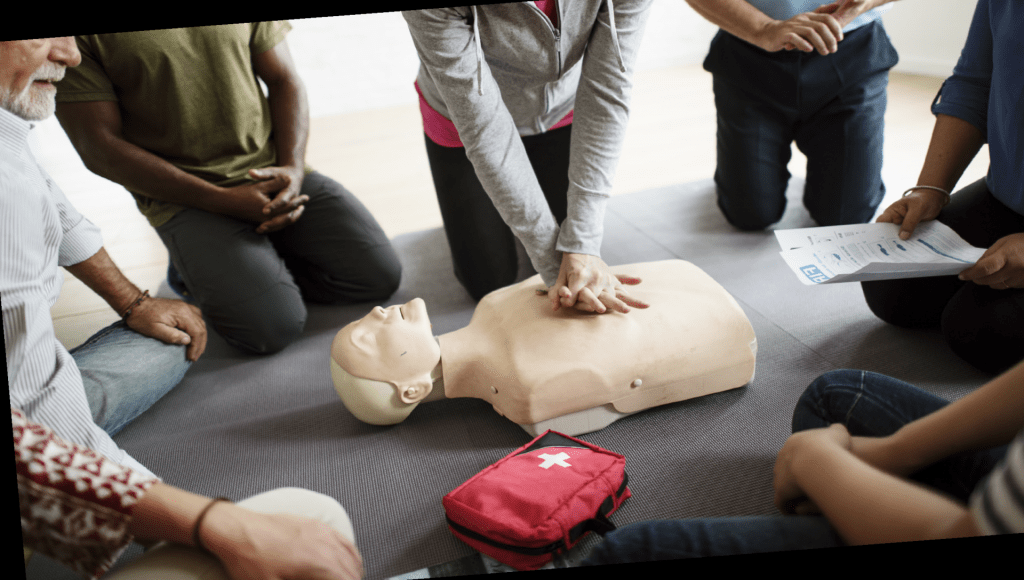 Corso Di Primo Soccorso Aziendale – O.i.e.s. Srl 580_x_1024_png