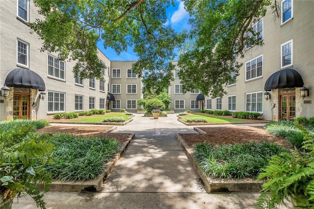 Collier Condominiums for rent or for lease and for sale in Atlanta GA