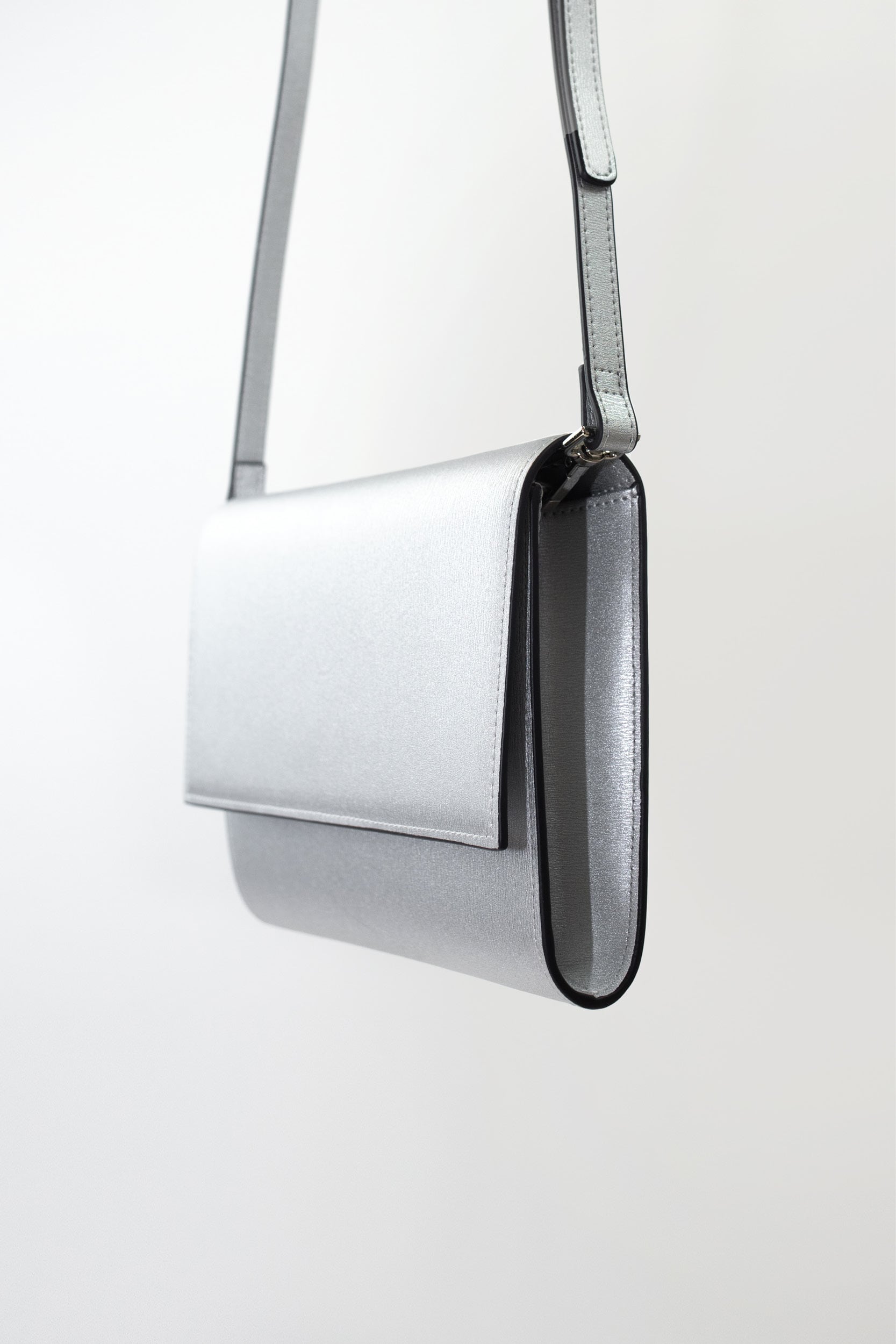 Jackie Clutch Abrazi