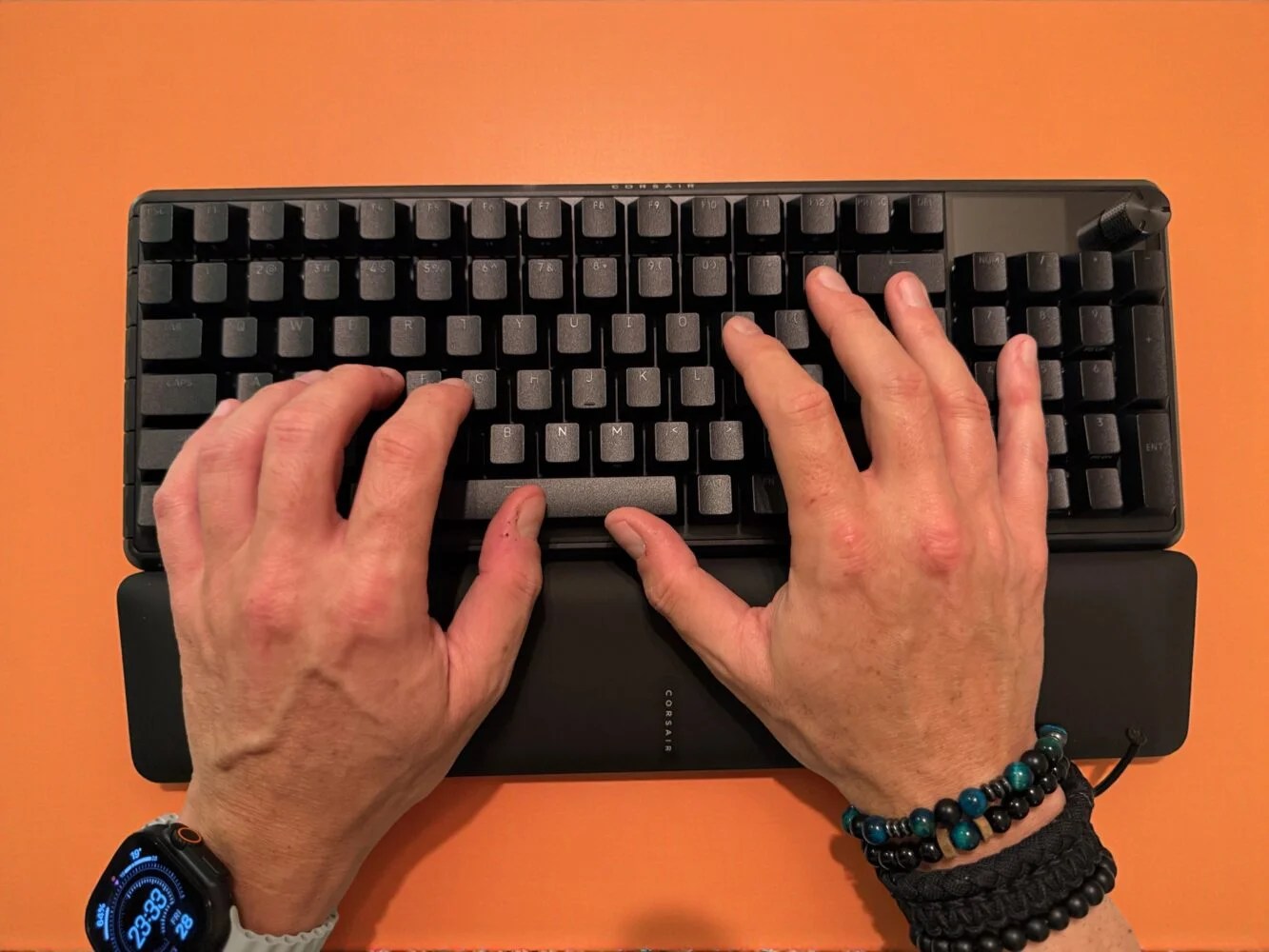Corsair Vanguard Pro 96 Gaming Keyboard review the switch