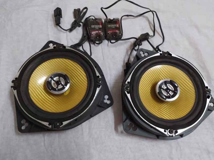 What's the Difference Between a Speaker and a Subwoofer? A Friendly