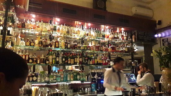 Stipendio Barman: A Quanto Ammonta Il Guadagno Di Un Barman 309_x_550_jpg
