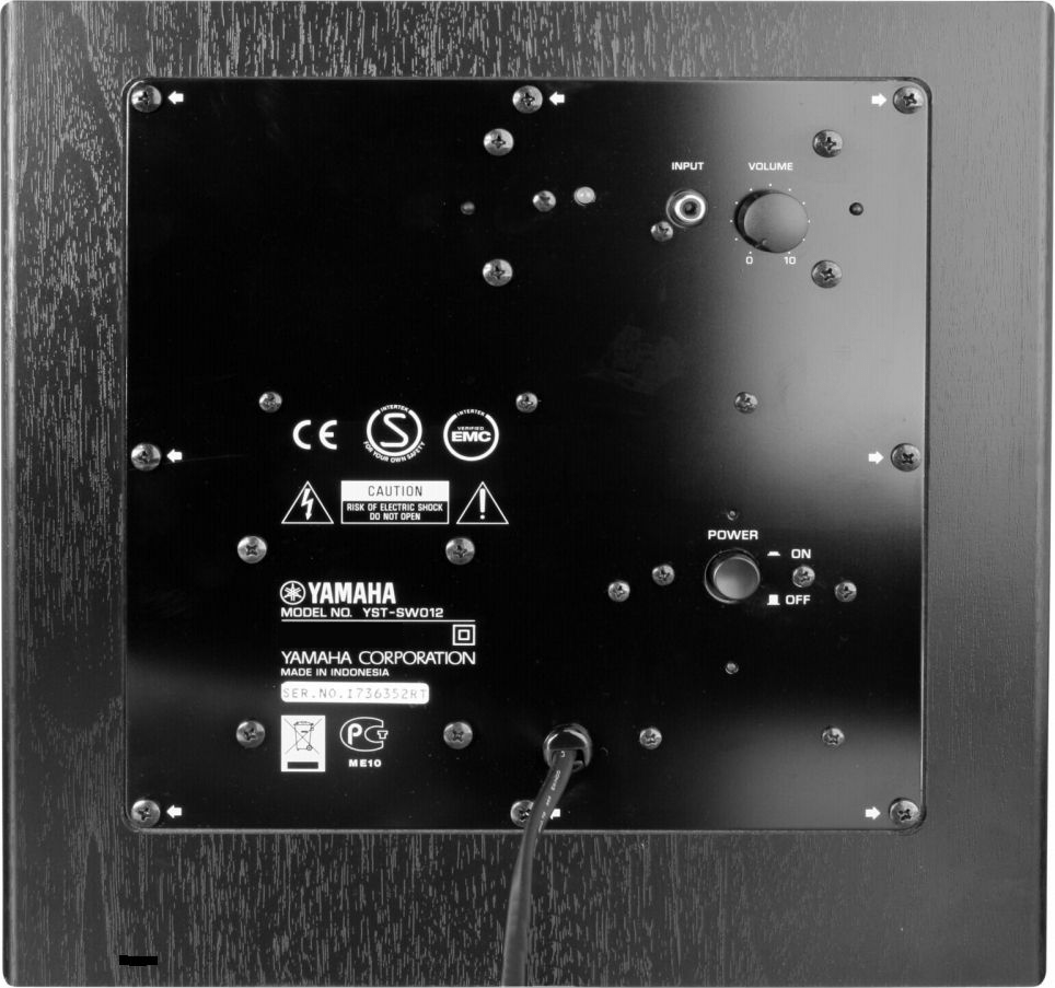 YAMAHA YSTSW012 8" 100 Watt Powered Subwoofer Black (Silver Port