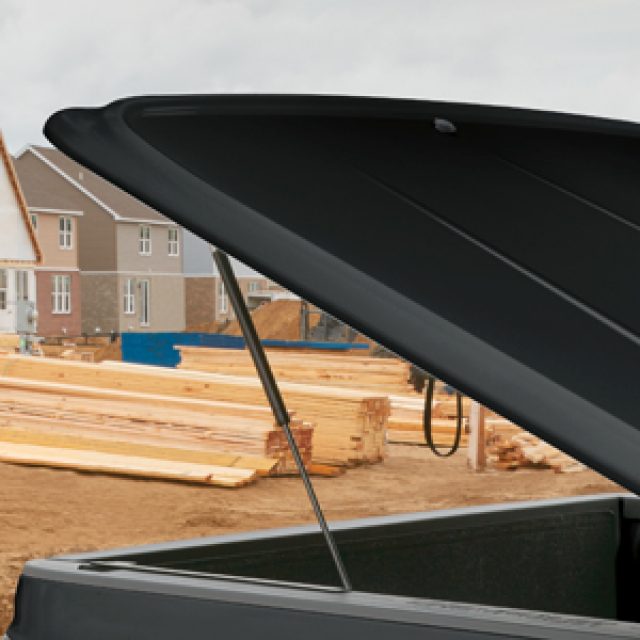 One Piece Hard Tonneau Cover Short Box Summit White 19333007