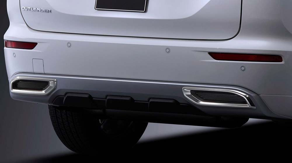 Rear Lower Trim Chrome MZ555443EX