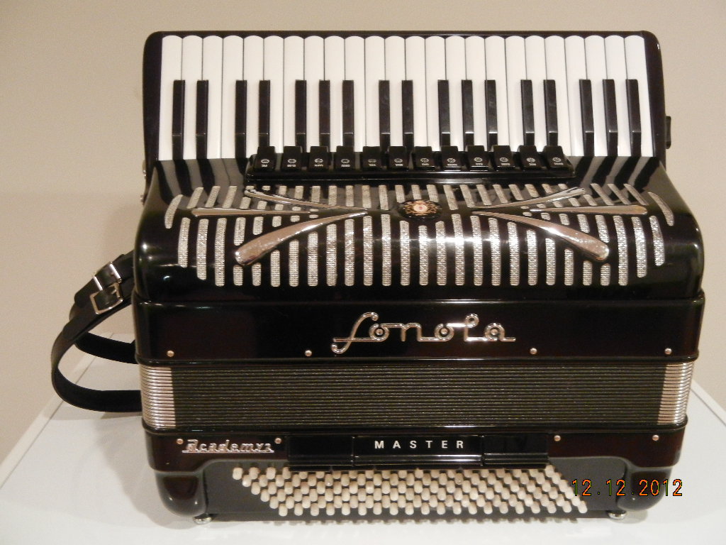 Accordions Ralph E. Szubski Accordion Man