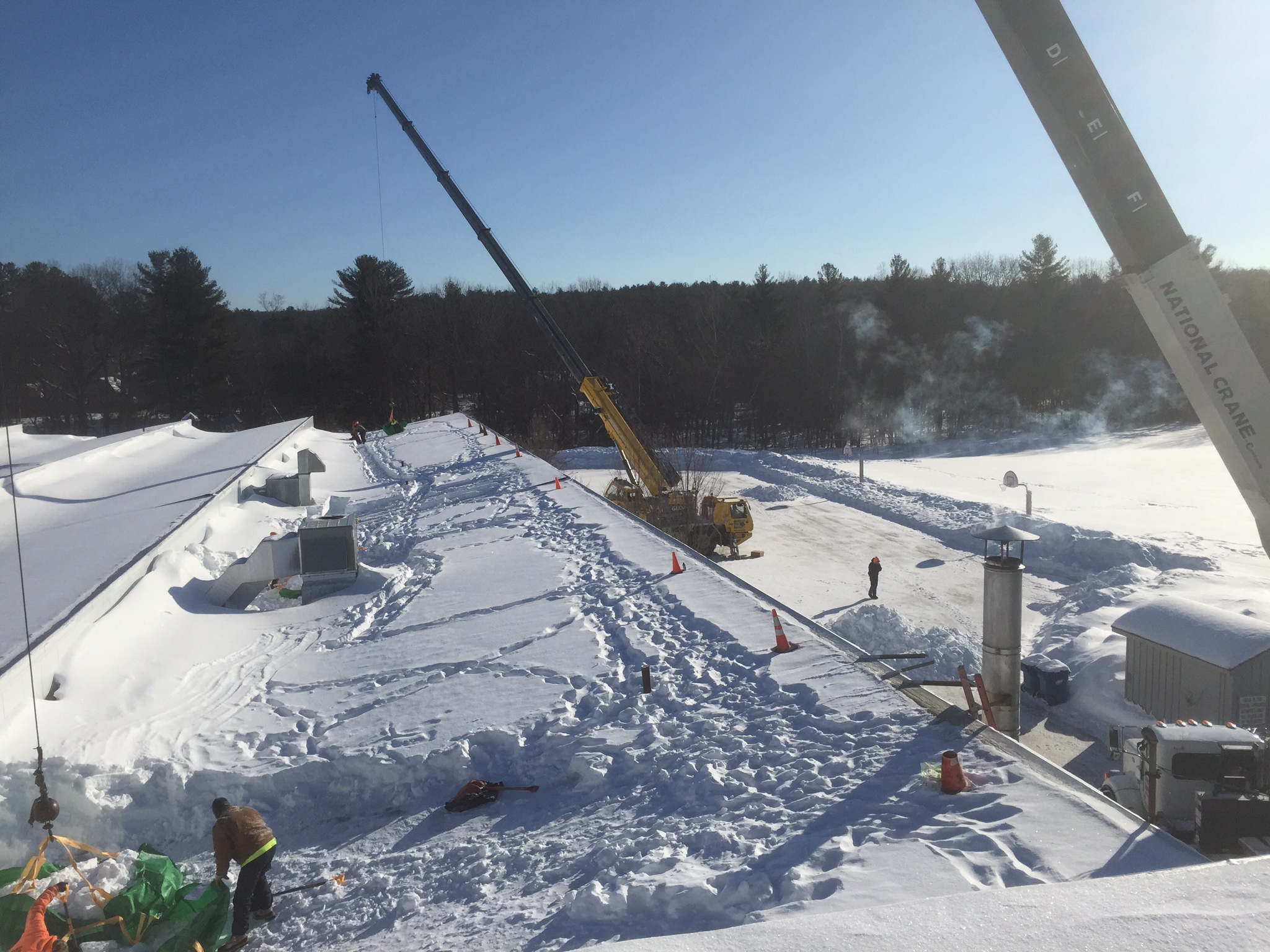 Rooftop Snow Removal at Londonderry NH School