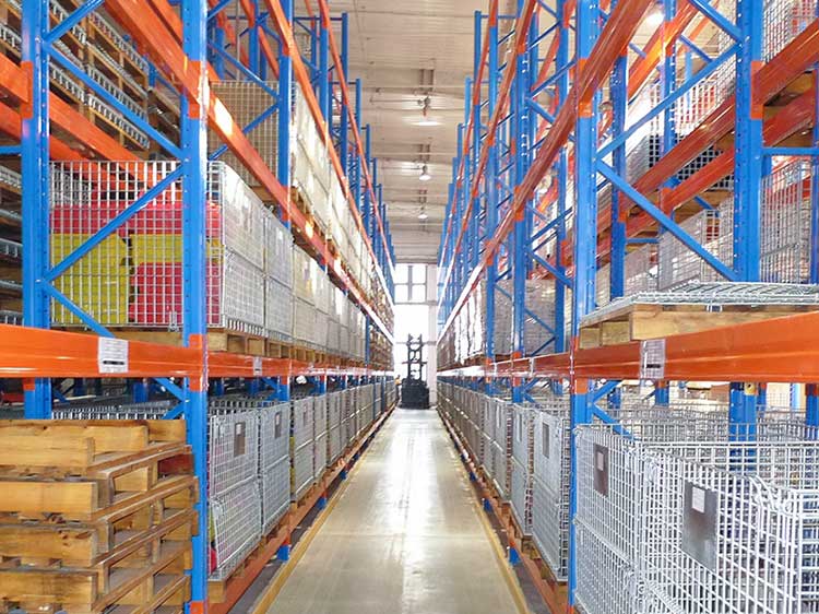 China Heavy Duty Warehouse Narrow aisle racking VNA rack factory and