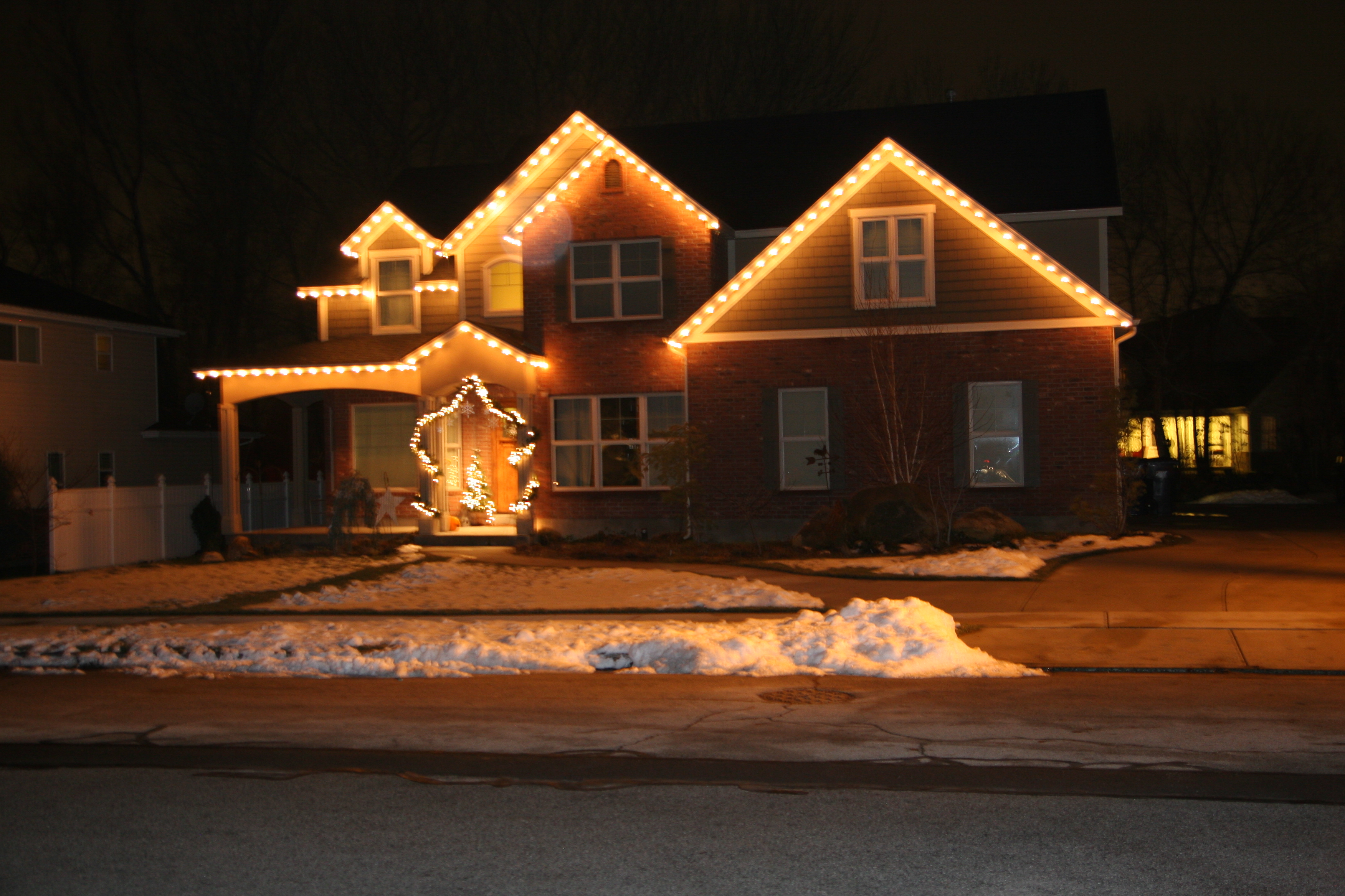Holiday Light Installation in Utah County Ace's Spray Lawn Services