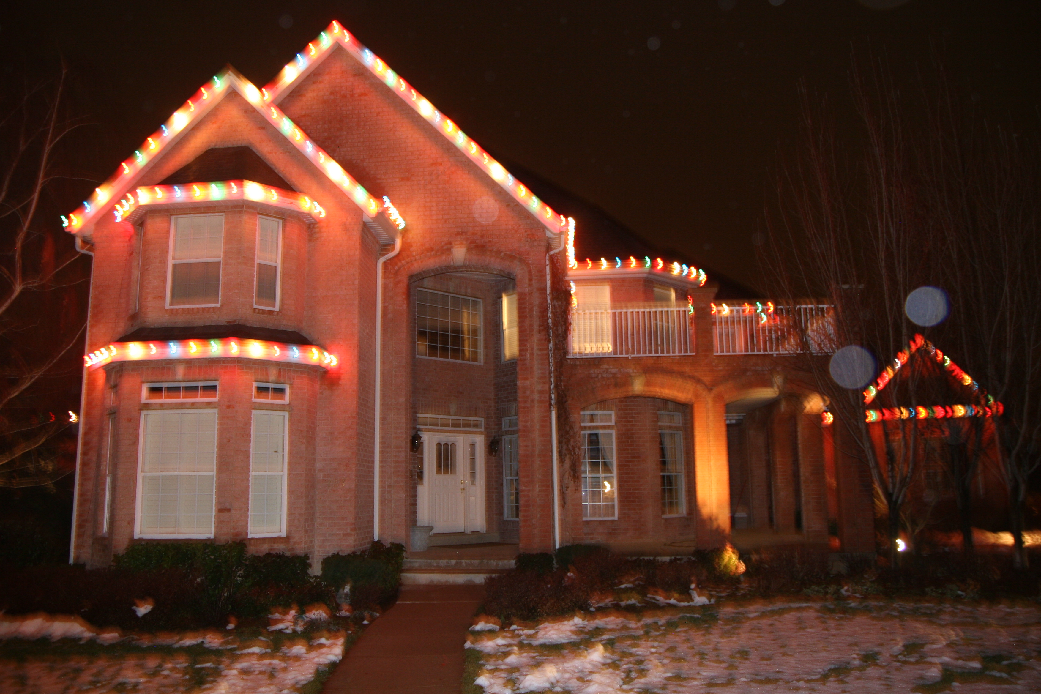 Holiday Light Installation in Utah County Ace's Spray Lawn Services