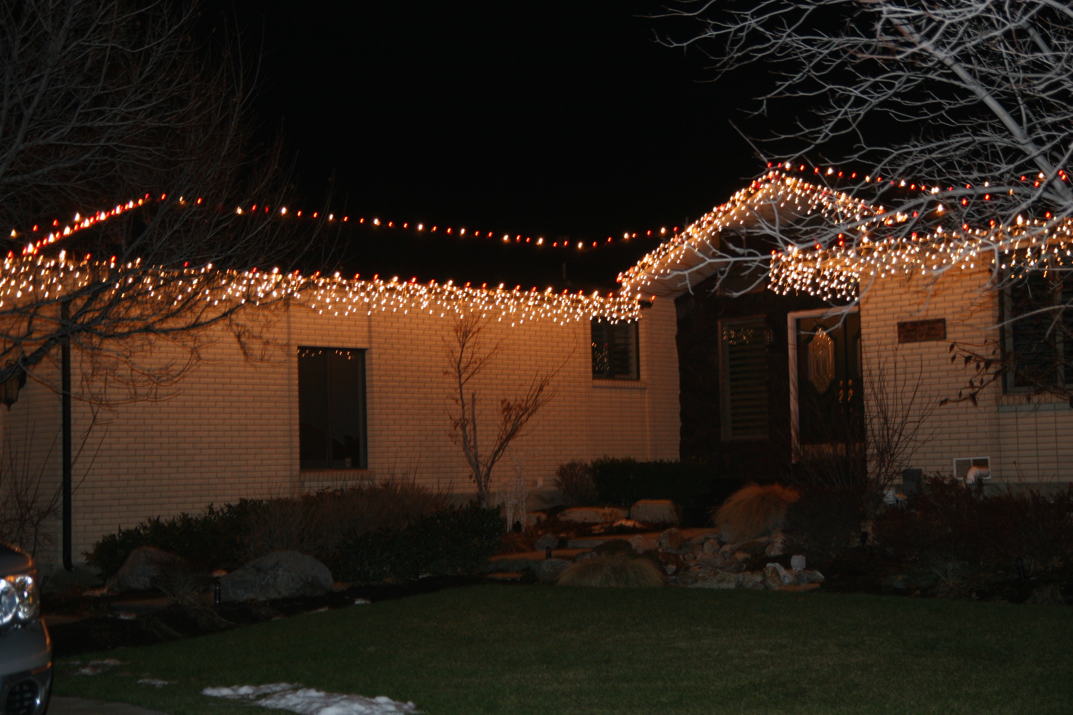 Holiday Light Installation in Utah County Ace's Spray Lawn Services