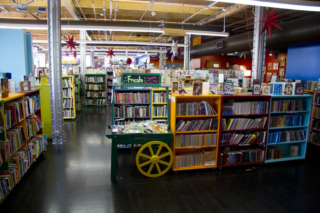 Escape to These Top 10 Independent Bookstores in Chicago