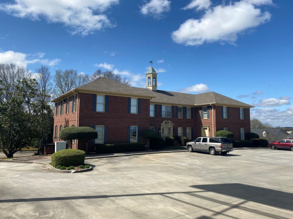 Up to 7,050 SF office space for lease 990 Iris Drive, Conyers GA