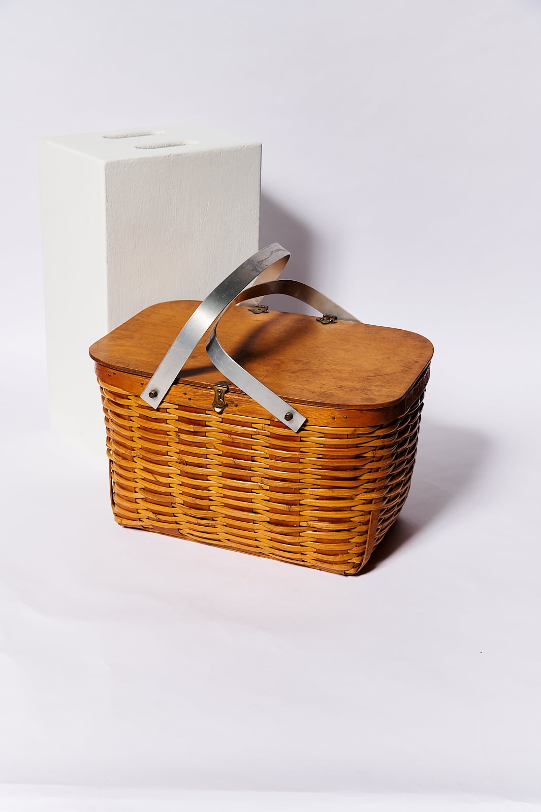 TA801 Fields Picnic Basket Prop Rental ACME Brooklyn