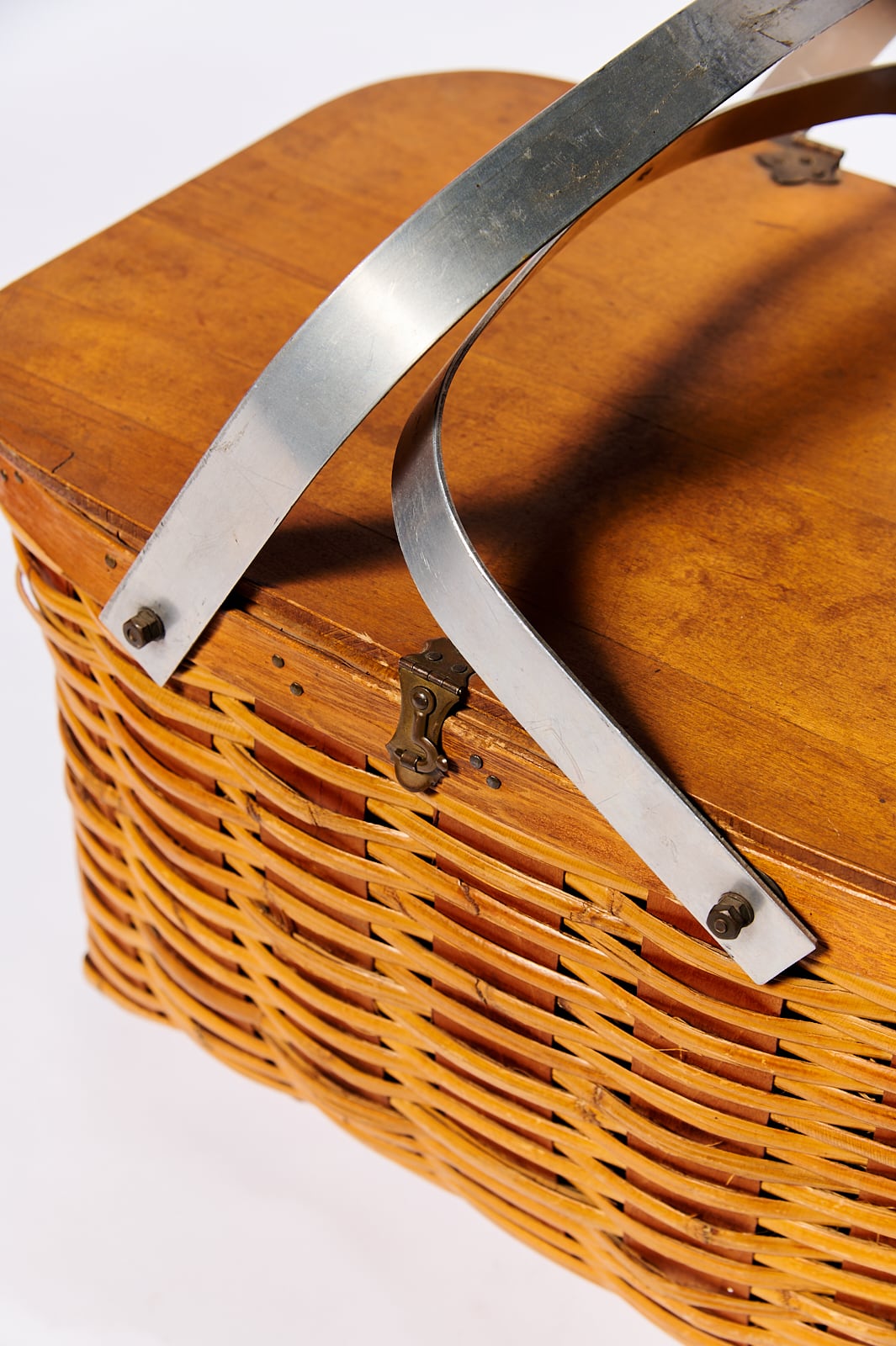 TA801 Fields Picnic Basket Prop Rental ACME Brooklyn