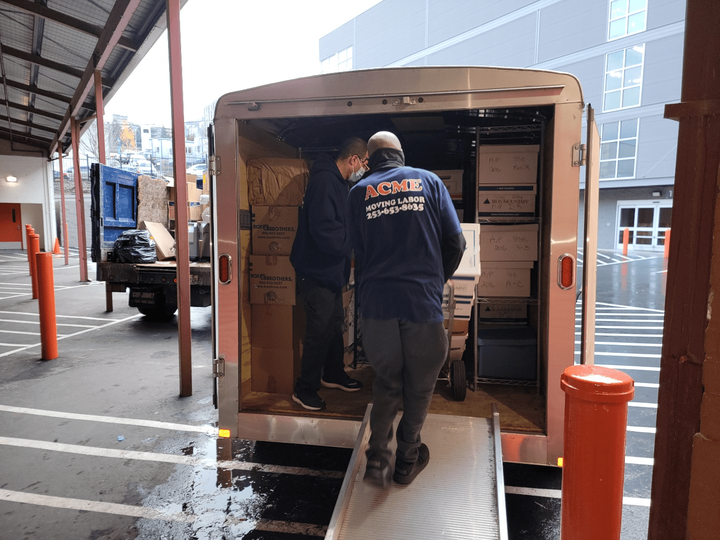 DIY vs. Professional Movers Making the Right Choice for Your Move