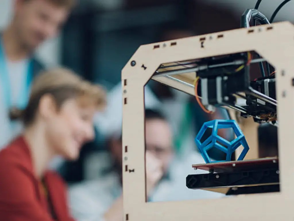 Exploring Differences Injection Molding vs 3D Printing