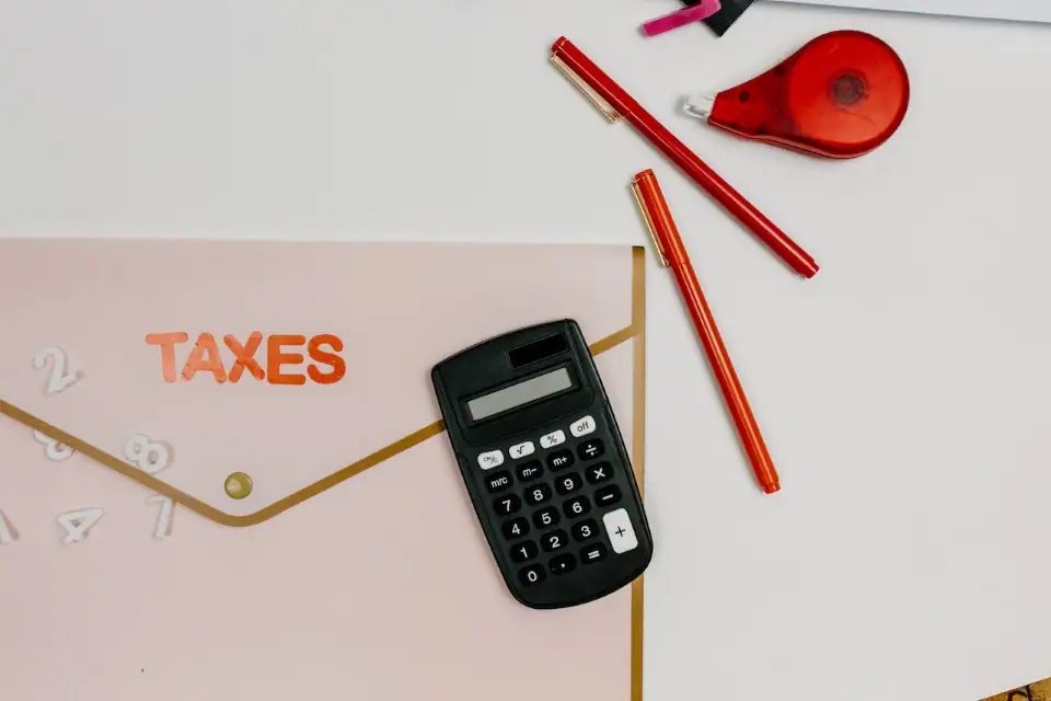 Ensure Accuracy In Your Tax Return Calculations With H&R Block's Help