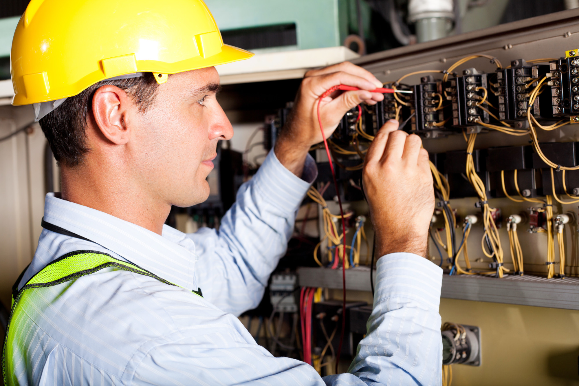How Do I Choose the Best Electrician in My Local Area?