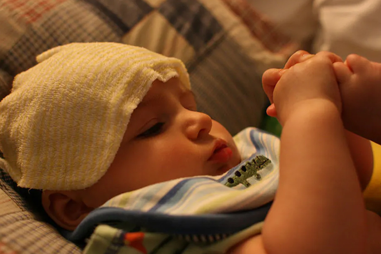 13 Best Home Remedies For High Fever In Babies