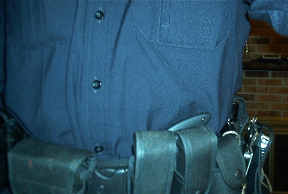 Should Police Officers Carry Fixed Blade Knives? Active Response Training