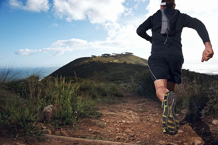 Beginner's Guide Essential Gear For Trail Running (2022) Active Weekender