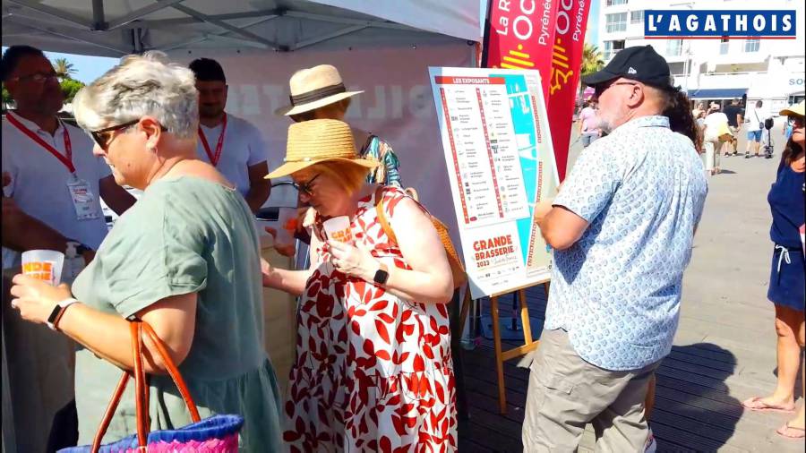 Cap d'Agde La grande brasserie bat son plein sur le port du Cap d