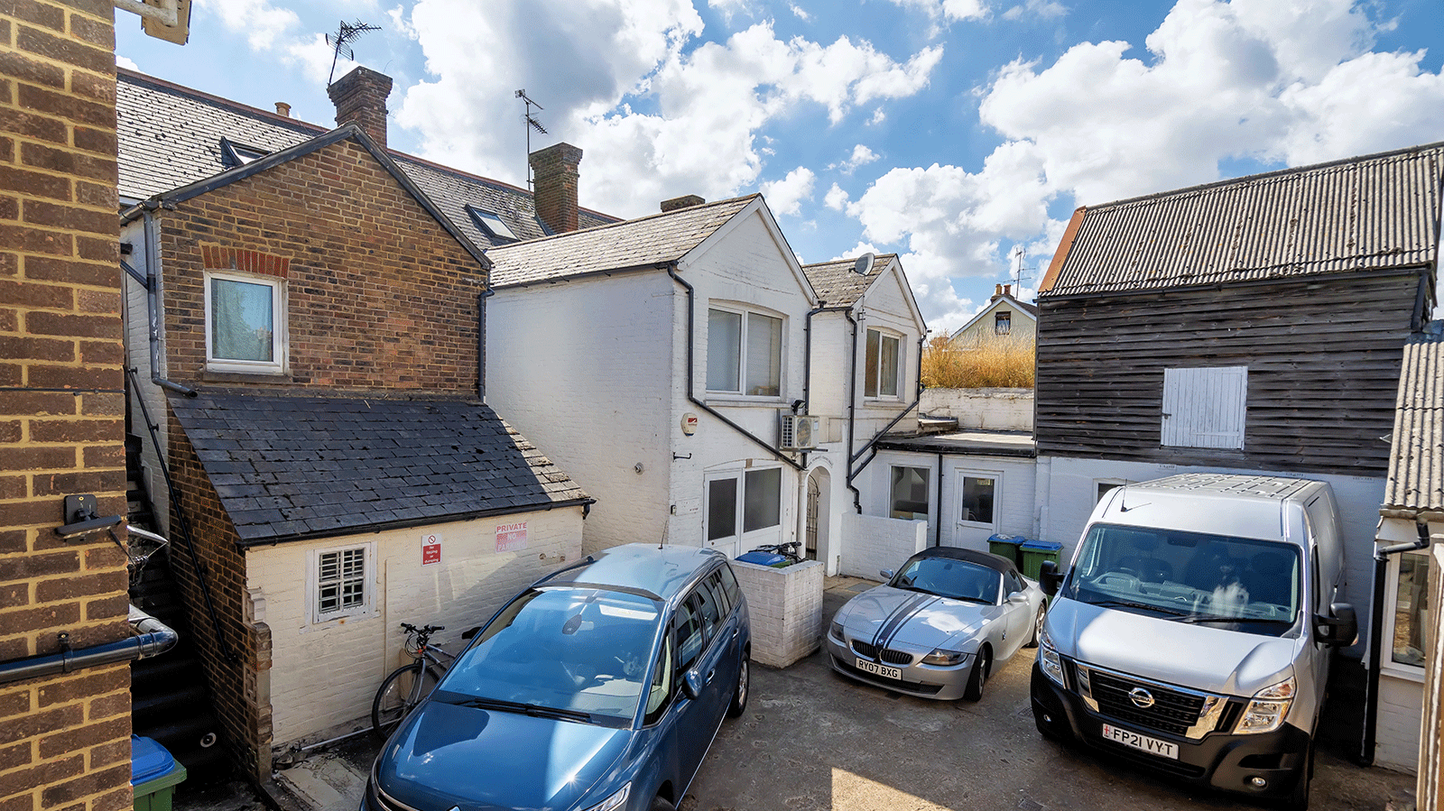 Property Auctions 22/Sep/2022 3 Queen Street, Horsham, West Sussex
