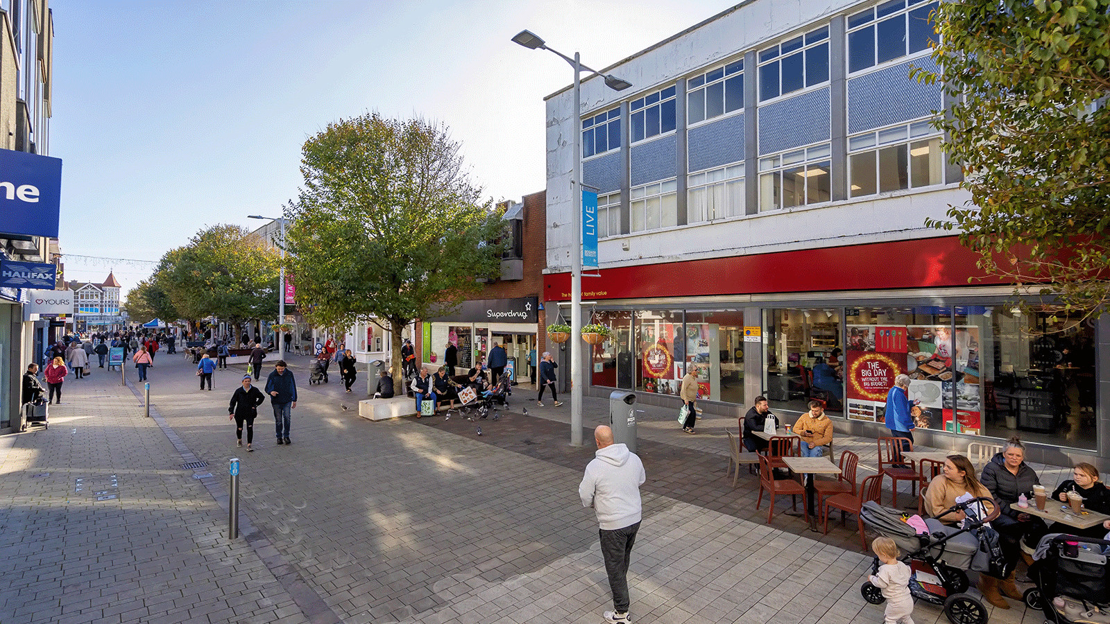 Property Auctions 15/Dec/2022 14/16 London Road, Bognor Regis, West