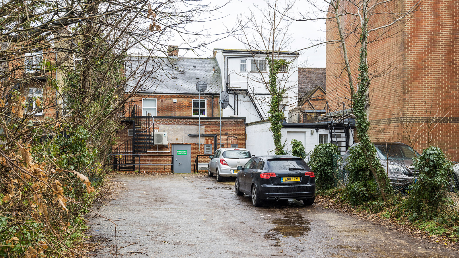 Property Auctions 30/Mar/2023 13 Market Place, Wokingham, Berkshire