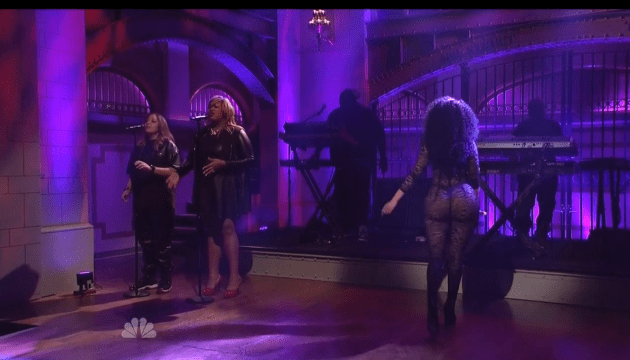 Nicki Minaj Performs on NBC’s Saturday Night Live