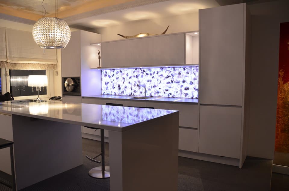 Led Lighting Kitchen Splashback Things In The Kitchen