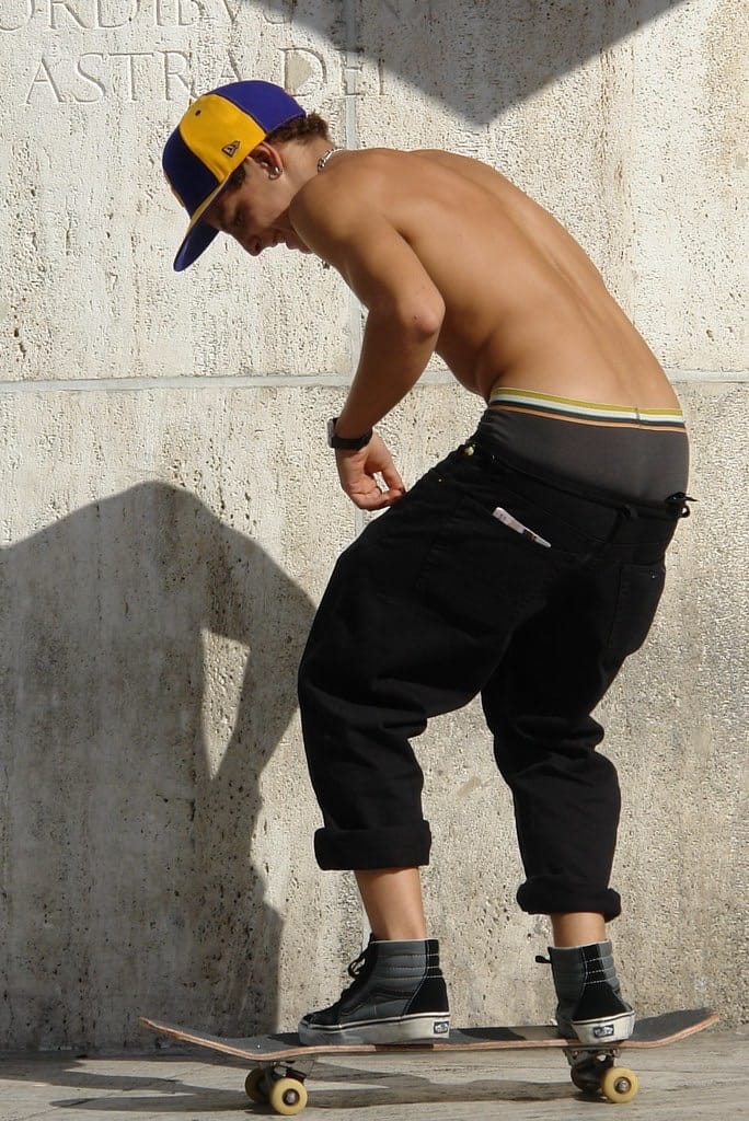 The Reason Why Sagging Your Pants Is Bad For Your Reputation - Adept