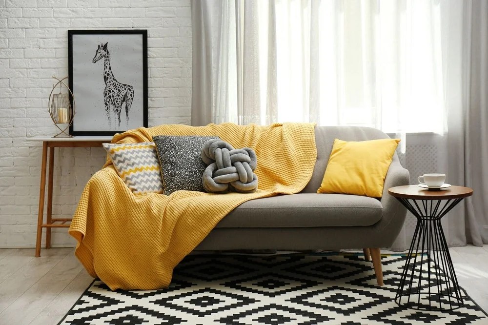 Know The Types Of Couch Throw Blankets A DIY Projects