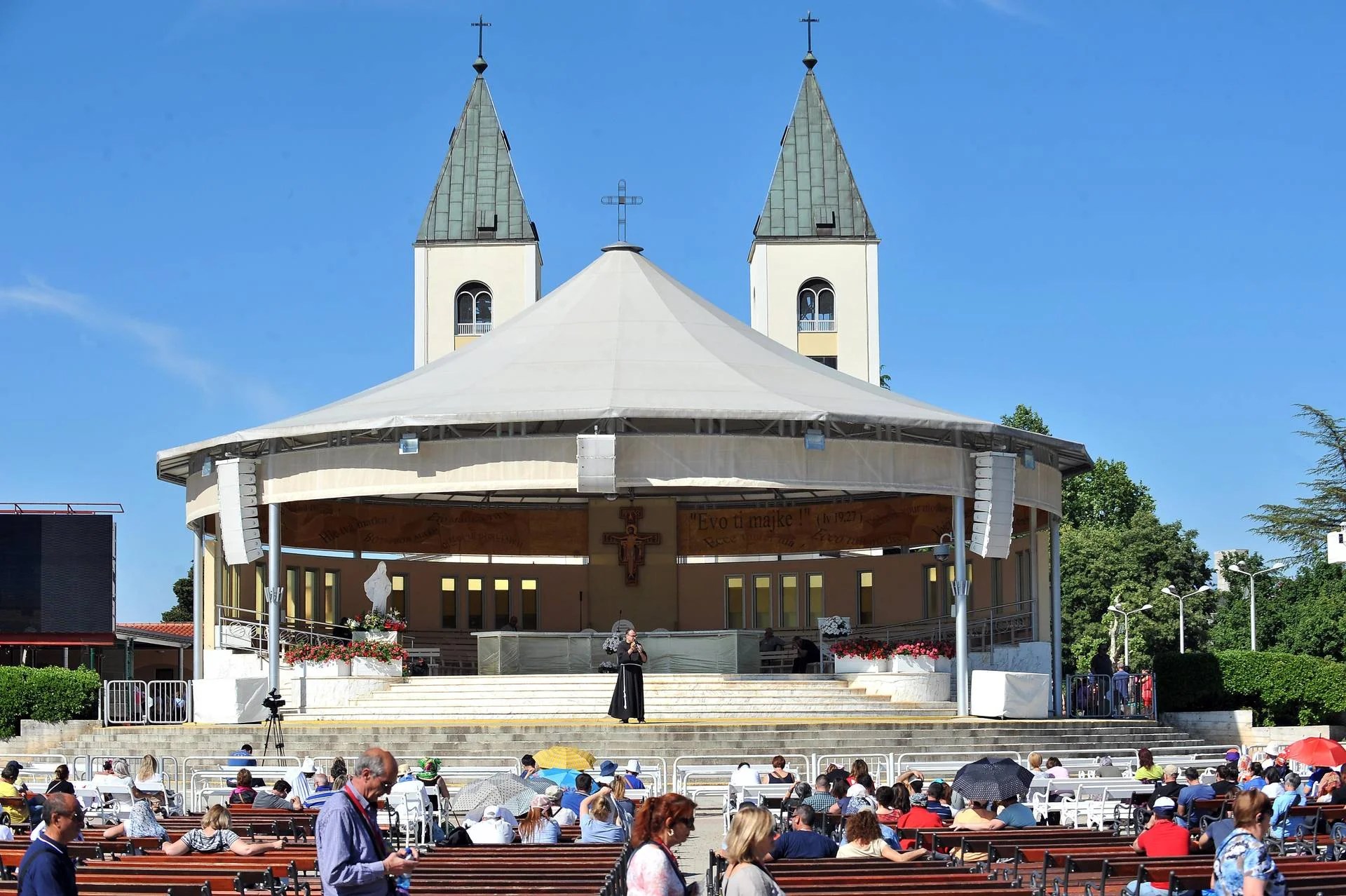 Medjugorje, Un Giro D'affari Da 11 Miliardi Di Euro - Adnkronos.com 2832_x_4256_jpg