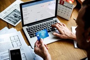 Sorprese: le vere vittime delle truffe online non sono gli anziani, ma chi? Sorprese: le vere vittime delle truffe online non sono gli anziani, ma chi?