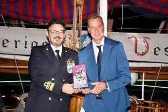 Lazio in prima fila al ‘Blue Forum Awards 2025: un omaggio a Amerigo Vespucci, perché i premi non si assegnano da soli! Lazio in prima fila al ‘Blue Forum Awards 2025: un omaggio a Amerigo Vespucci, perché i premi non si assegnano da soli!