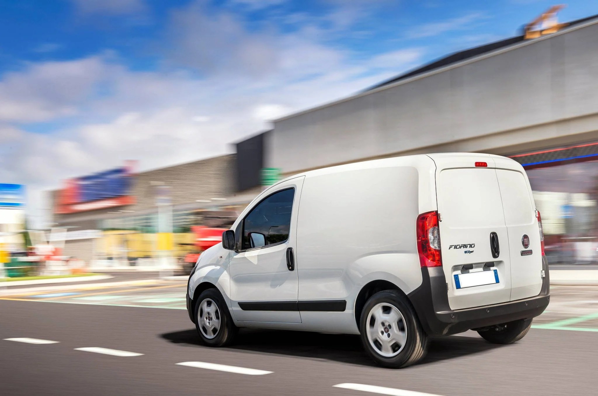 Alquile sus paneles de carga para transportar materiales o cargas livianas