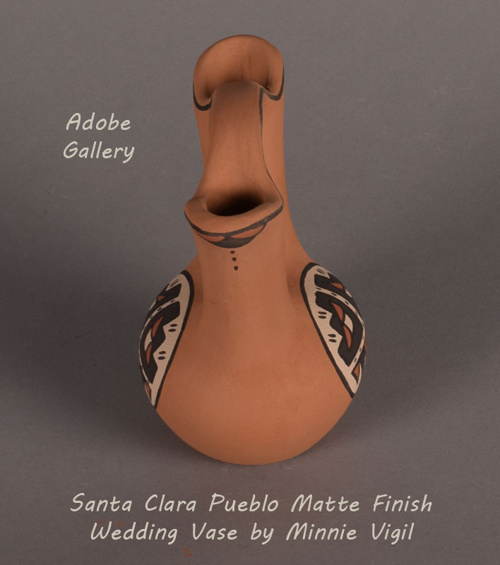 Minnie Vigil Southwest Indian Pueblo Pottery Wedding Vase C4540M