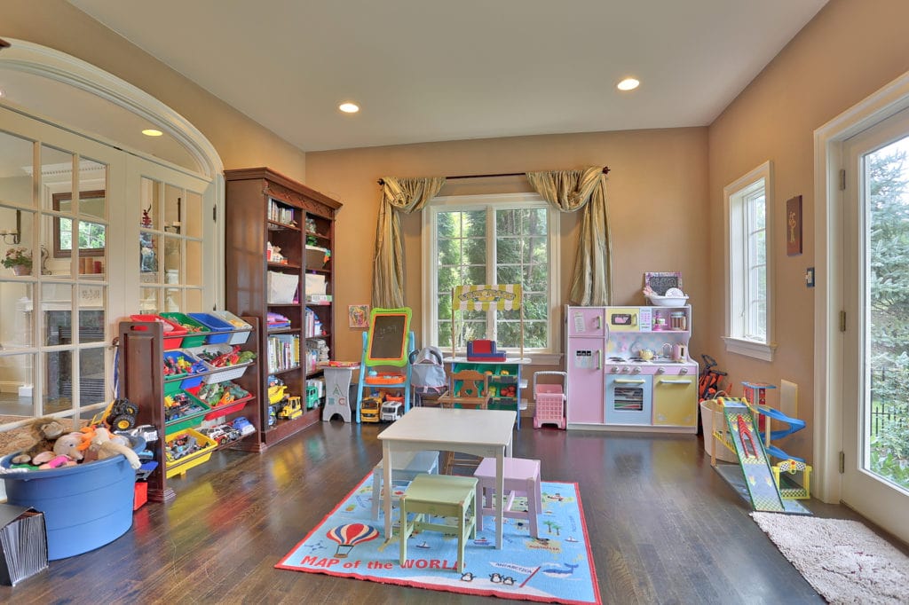 Playroom Organization Tips so that the Playroom STAYS Clean!