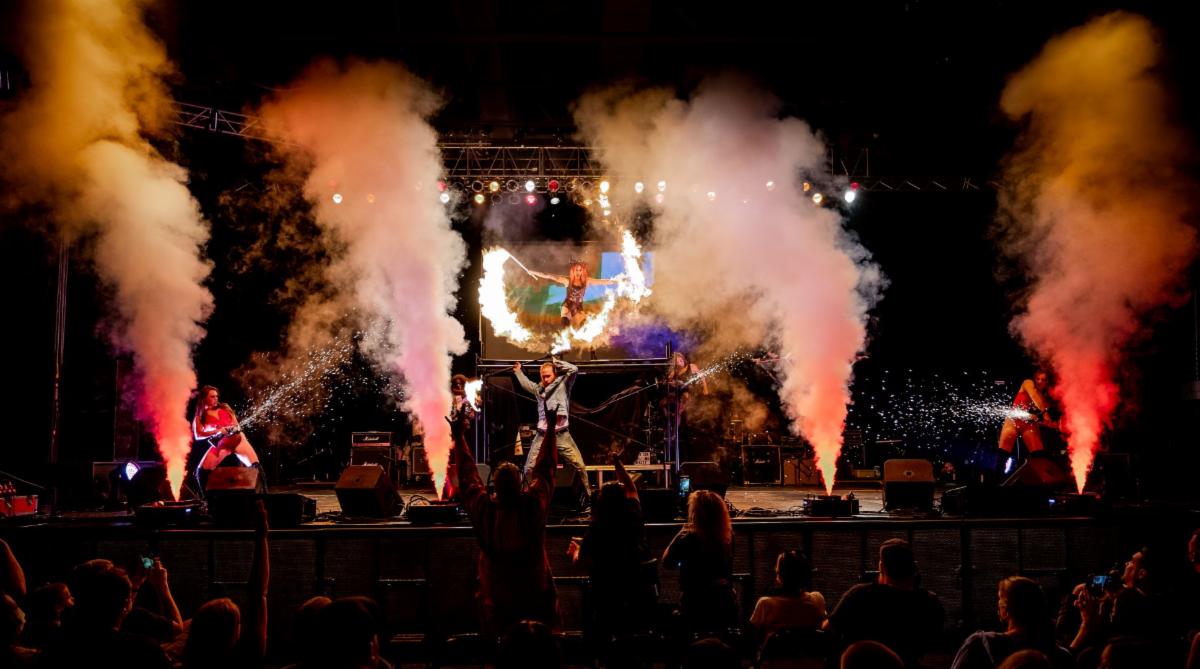 Live Sensations CHERRY BOMBS on Tour Now Girl Gang Season 4 to