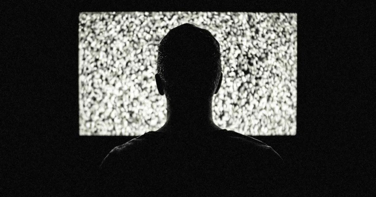 La Smart TV se enciende sola Causas y soluciones frecuentes