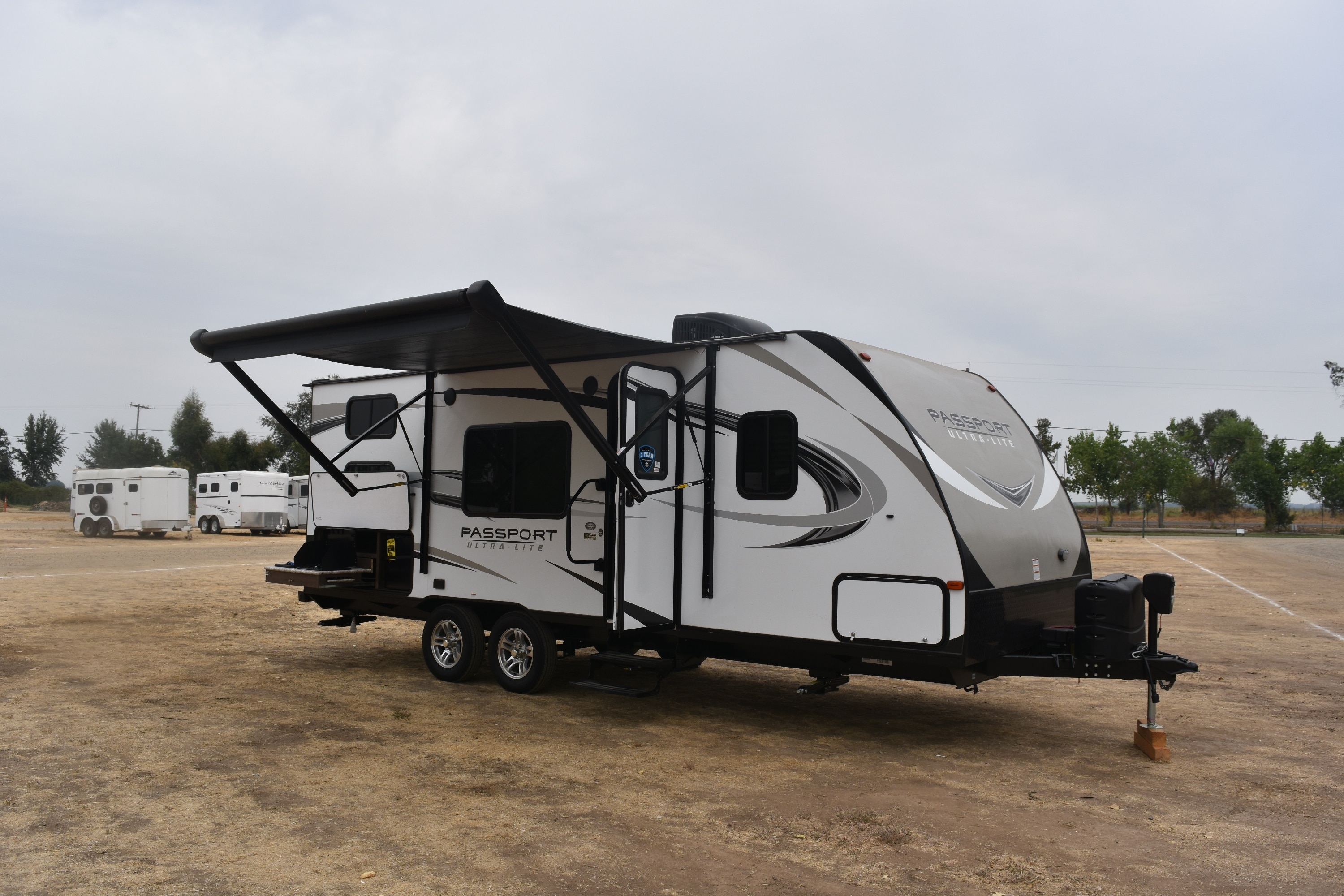 Rent a 24' Passport Travel Trailer 24' RV Rental