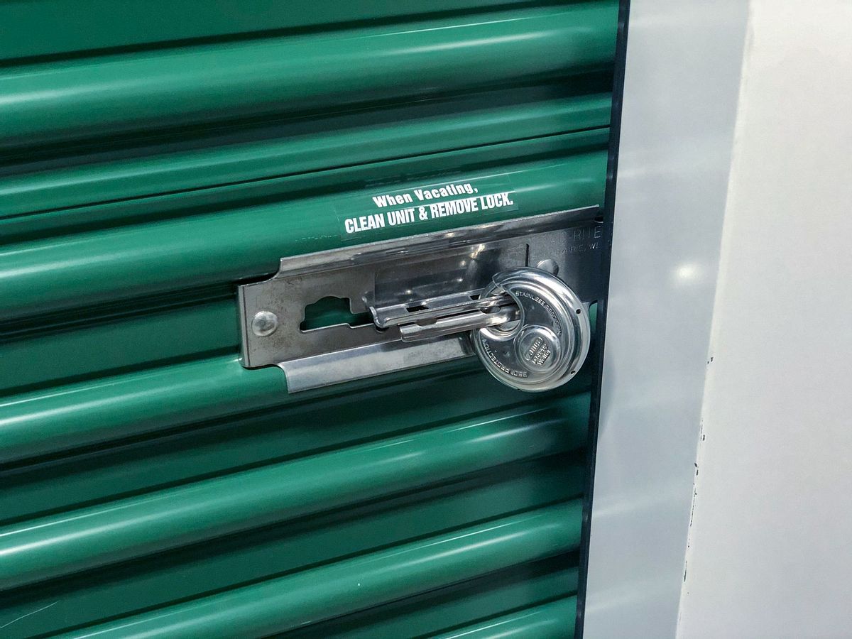 How to Choose a Storage Unit Lock Adventurous Way