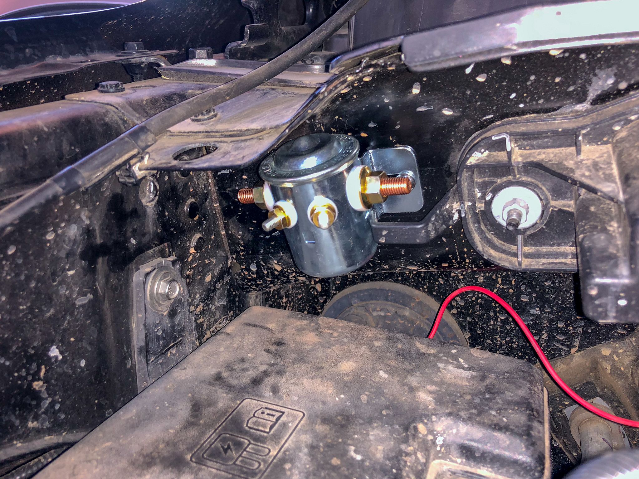 RV Electrical Upgrade: Part 3 – DC Charger & Truck 12V Socket