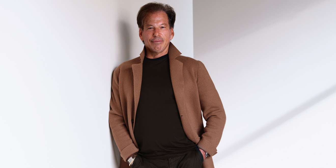 How CEO Gary Friedman Built Restoration Hardware Into RH, a Luxury(03)