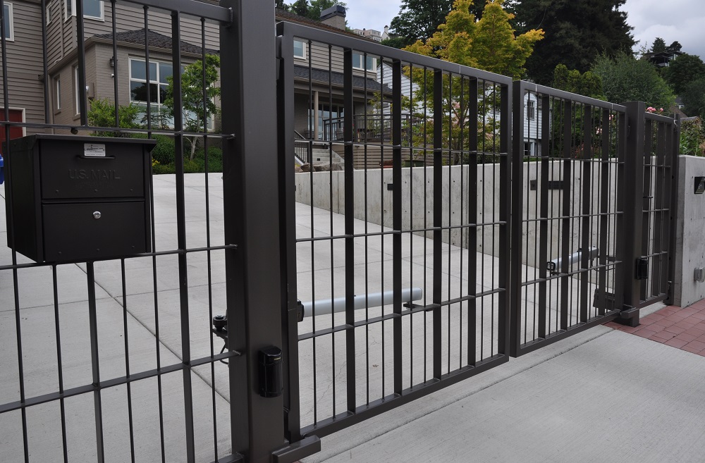 Uphill Swing Hinged Gate Automated Gates and Equipment