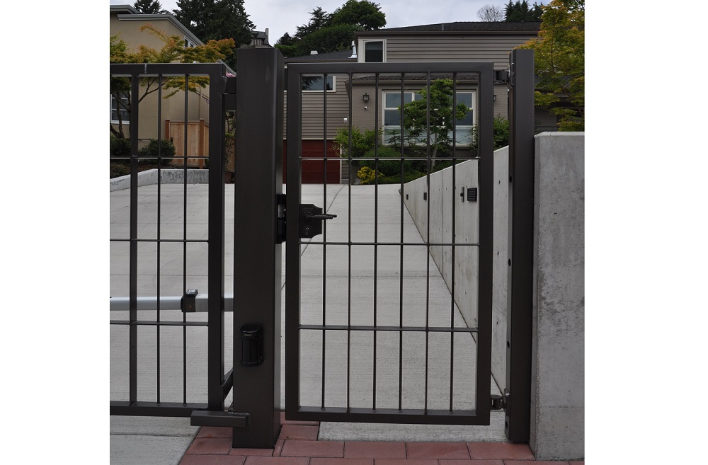 Uphill Swing Hinged Gate Automated Gates and Equipment