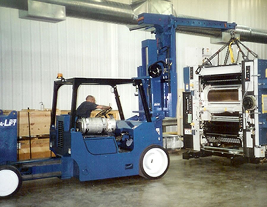 Versa Lift 25/35 Extendable Frame Truck Hire