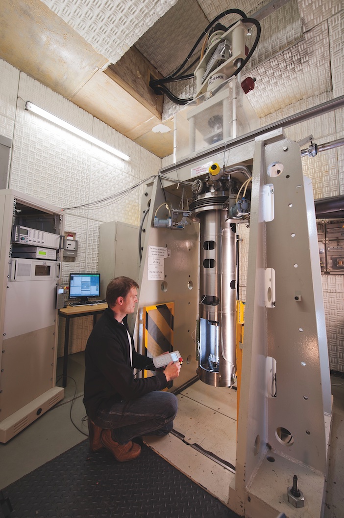 A guide to cryogenic materials testing for electric and hydrogen